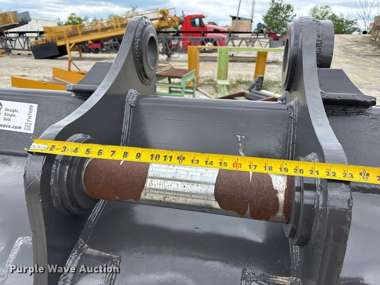 image for item FH7099 CF excavator bucket