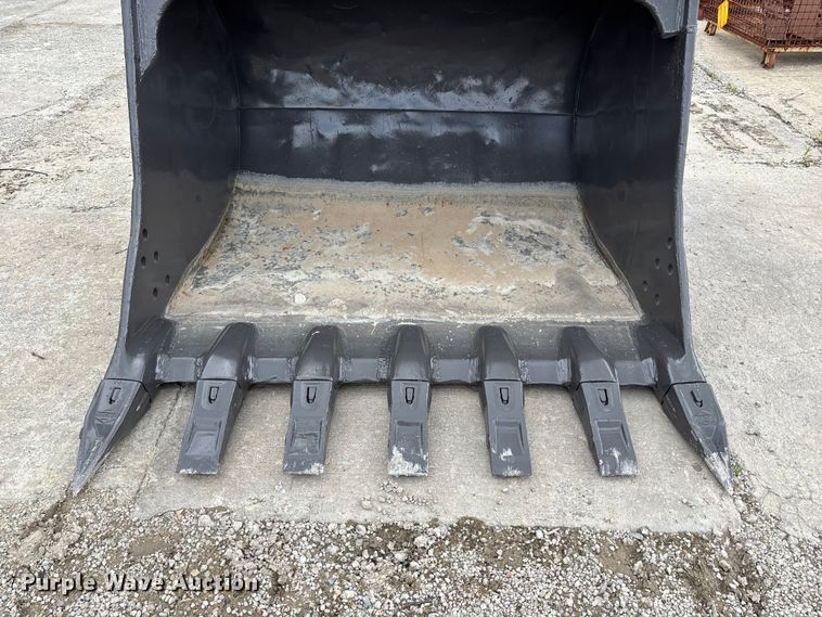 image for item FH7099 CF excavator bucket