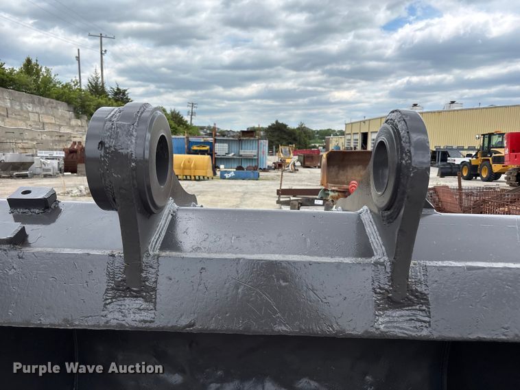 image for item FH7099 CF excavator bucket
