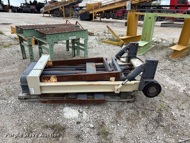 image for item FH7100 Crown forklift mass