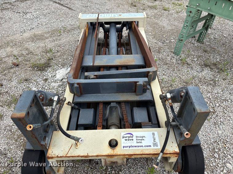 image for item FH7100 Crown forklift mass