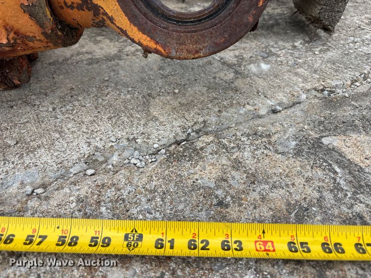 image for item FH7104 (4) hydraulic cylinders