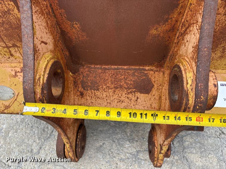 image for item FH7106 CF excavator bucket