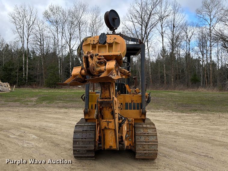 image for item FK0138 1977 Case 475 vibratory cable plow