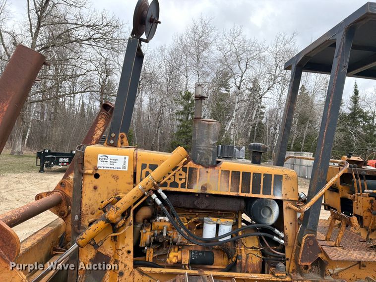 image for item FK0138 1977 Case 475 vibratory cable plow