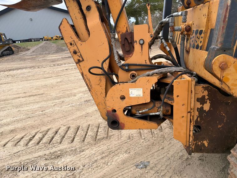 image for item FK0138 1977 Case 475 vibratory cable plow