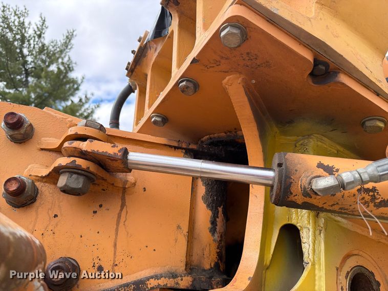 image for item FK0138 1977 Case 475 vibratory cable plow