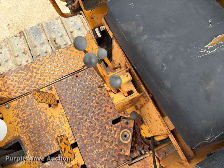 image for item FK0138 1977 Case 475 vibratory cable plow