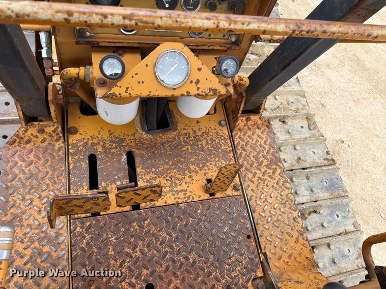 image for item FK0138 1977 Case 475 vibratory cable plow