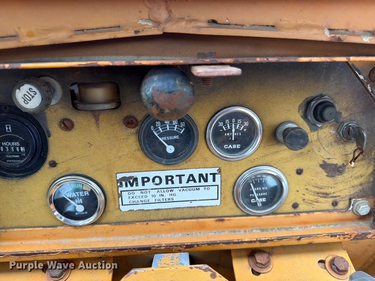 image for item FK0138 1977 Case 475 vibratory cable plow
