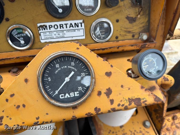 image for item FK0138 1977 Case 475 vibratory cable plow