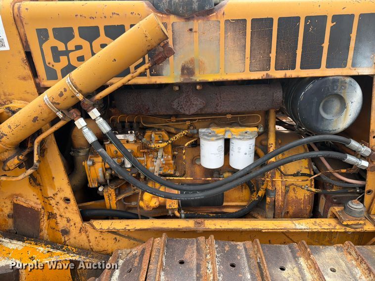 image for item FK0138 1977 Case 475 vibratory cable plow