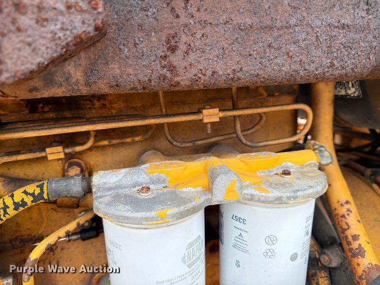 image for item FK0138 1977 Case 475 vibratory cable plow
