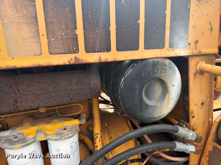 image for item FK0138 1977 Case 475 vibratory cable plow