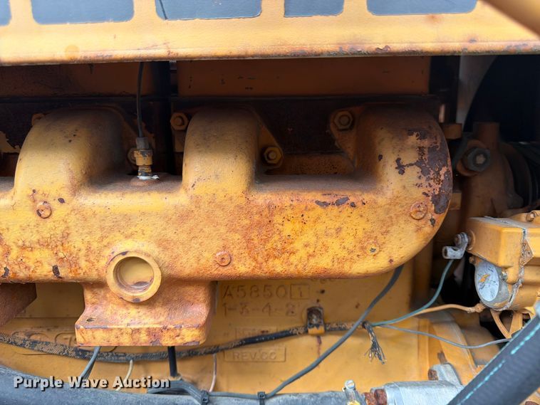 image for item FK0138 1977 Case 475 vibratory cable plow