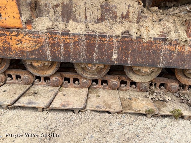 image for item FK0138 1977 Case 475 vibratory cable plow