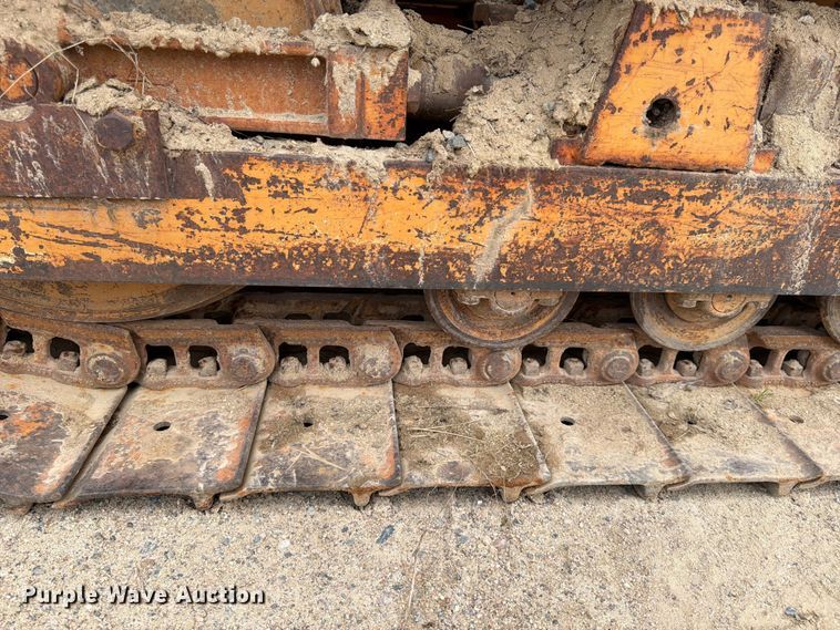 image for item FK0138 1977 Case 475 vibratory cable plow