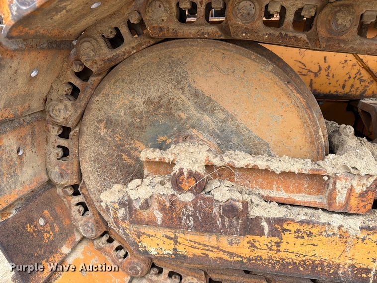 image for item FK0138 1977 Case 475 vibratory cable plow