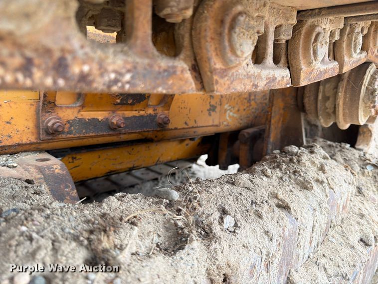 image for item FK0138 1977 Case 475 vibratory cable plow