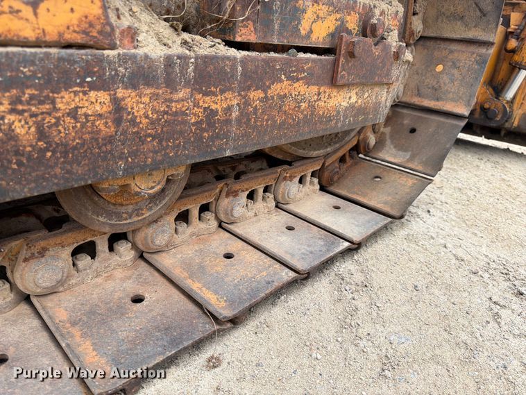 image for item FK0138 1977 Case 475 vibratory cable plow
