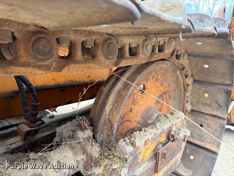 image for item FK0138 1977 Case 475 vibratory cable plow