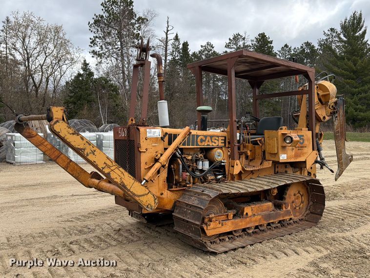 image for item FK0139 1973 Case 475 vibratory cable plow