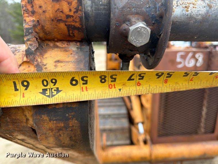 image for item FK0139 1973 Case 475 vibratory cable plow