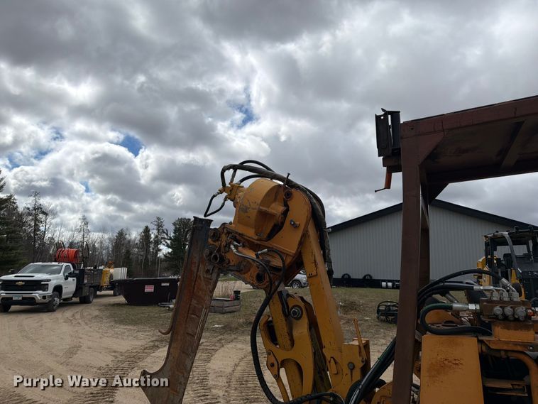 image for item FK0139 1973 Case 475 vibratory cable plow