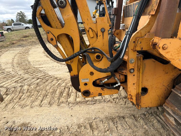 image for item FK0139 1973 Case 475 vibratory cable plow