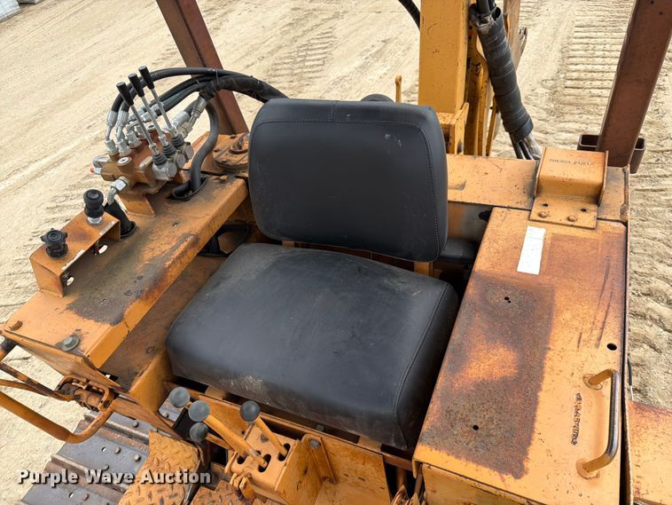 image for item FK0139 1973 Case 475 vibratory cable plow