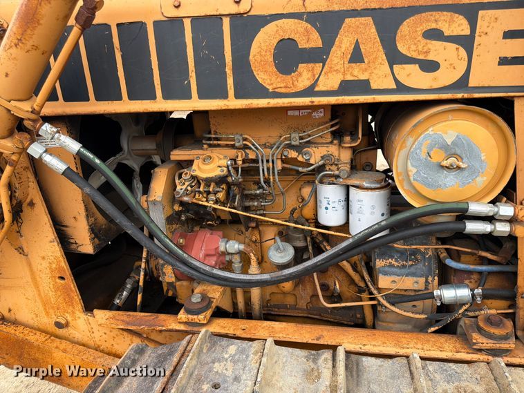 image for item FK0139 1973 Case 475 vibratory cable plow