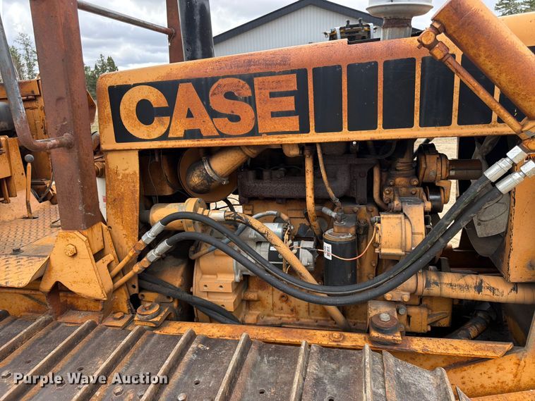 image for item FK0139 1973 Case 475 vibratory cable plow