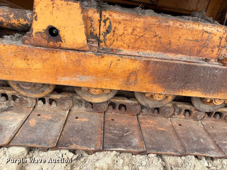 image for item FK0139 1973 Case 475 vibratory cable plow