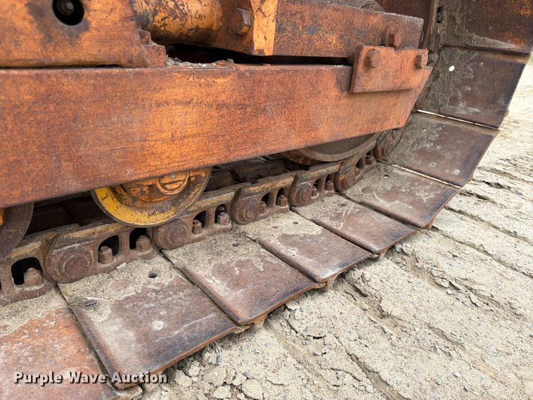 image for item FK0139 1973 Case 475 vibratory cable plow