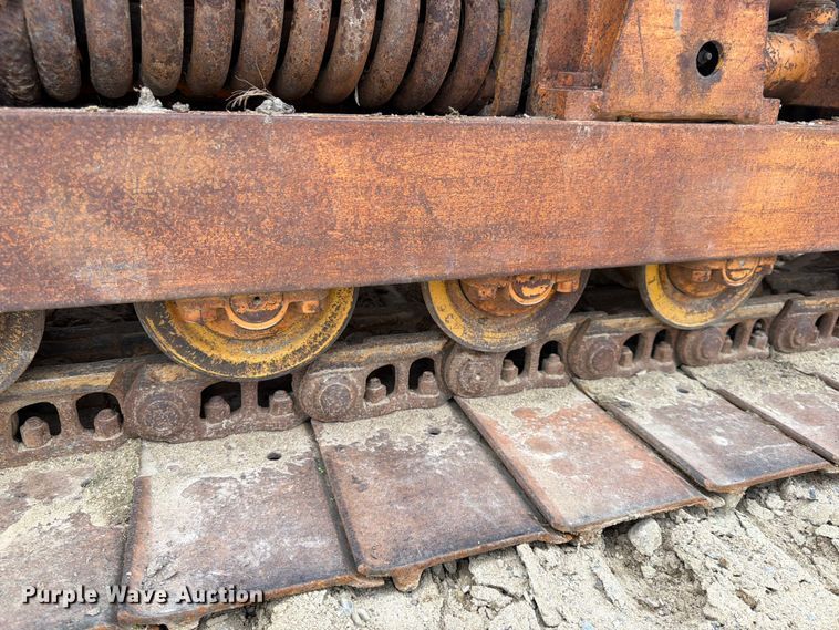 image for item FK0139 1973 Case 475 vibratory cable plow