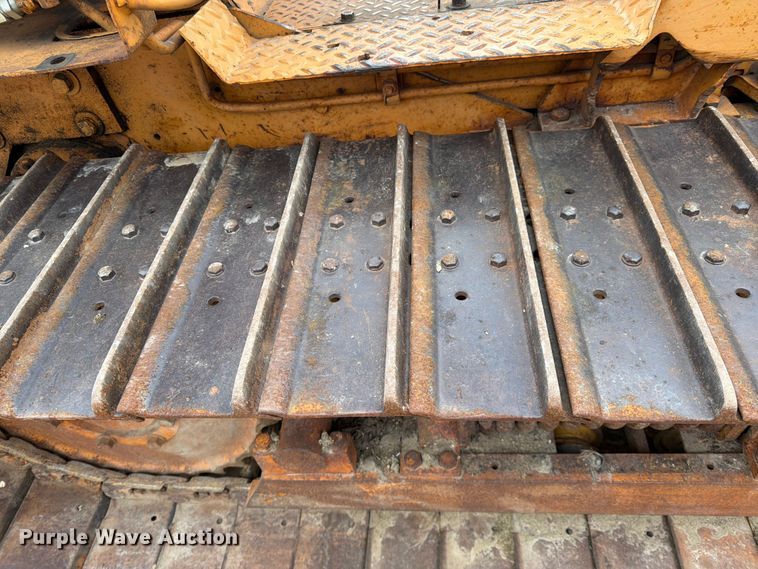 image for item FK0139 1973 Case 475 vibratory cable plow