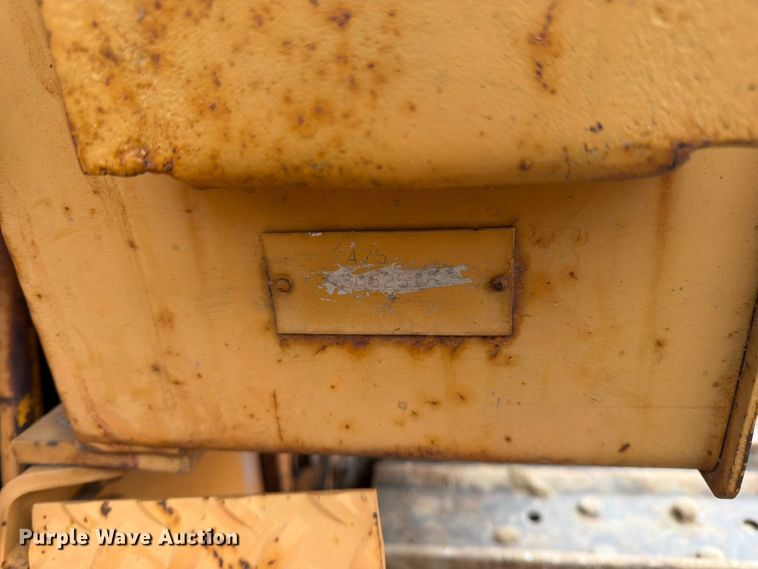 image for item FK0139 1973 Case 475 vibratory cable plow