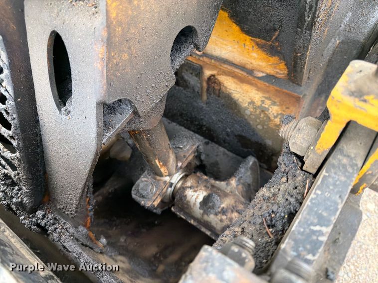 image for item FK0143 Weiler P385B paver
