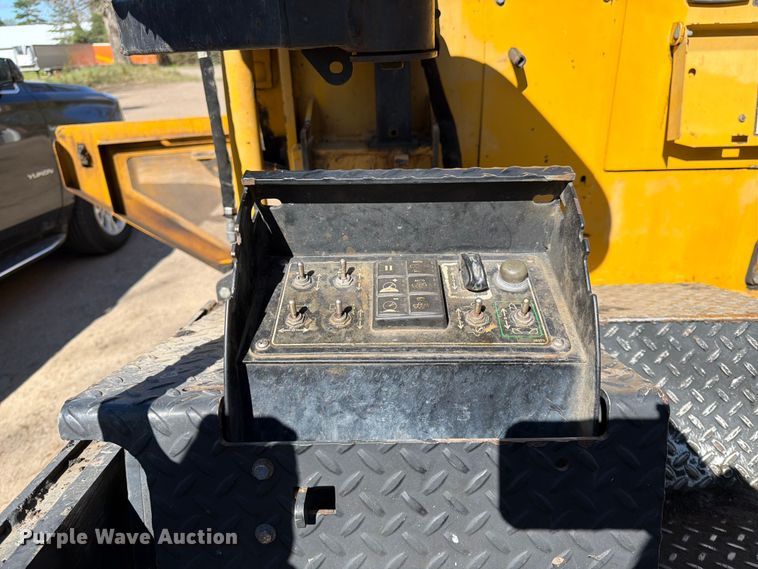 image for item FK0143 Weiler P385B paver
