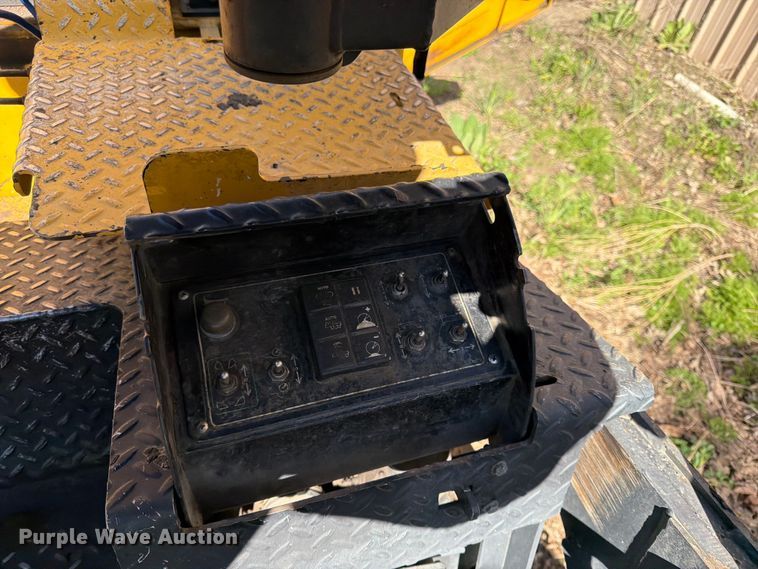 image for item FK0143 Weiler P385B paver