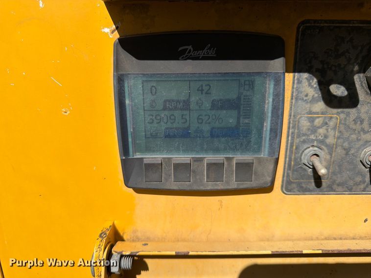 image for item FK0143 Weiler P385B paver