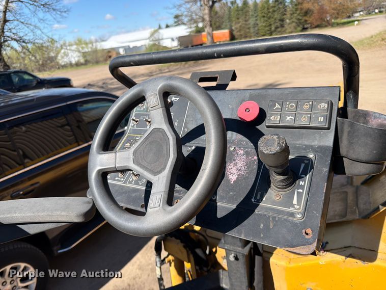 image for item FK0143 Weiler P385B paver