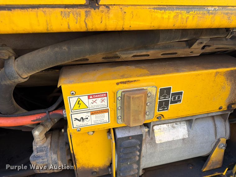 image for item FK0143 Weiler P385B paver