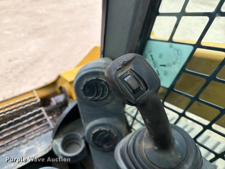 image for item FK0146 2014 Caterpillar 287D tracked skid steer loader