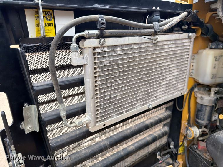 image for item FK0146 2014 Caterpillar 287D tracked skid steer loader