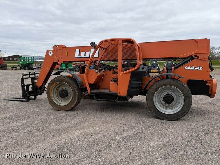 image for item FK0147 2006 Lull 944E-42 telehandler