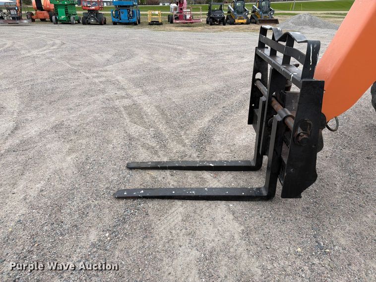 image for item FK0147 2006 Lull 944E-42 telehandler