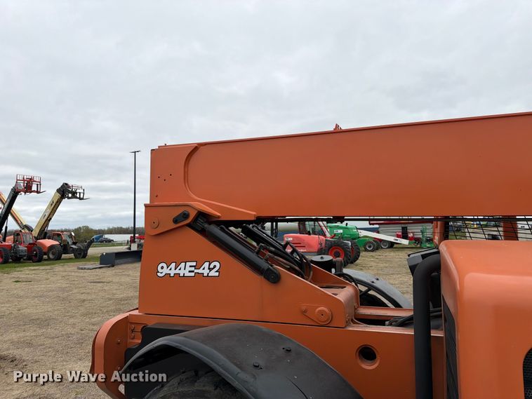 image for item FK0147 2006 Lull 944E-42 telehandler