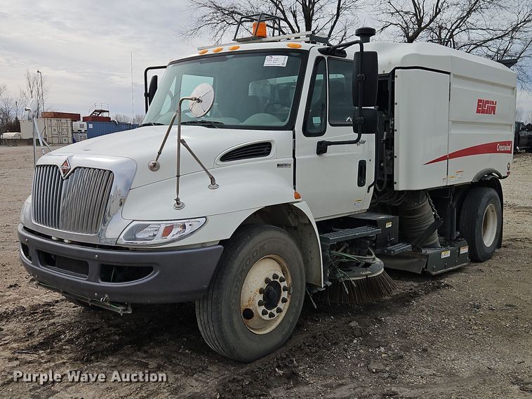 image for item FN5584 2011 International MA025 street sweeper truck