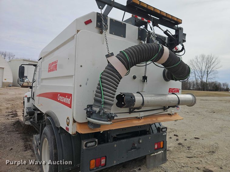 image for item FN5584 2011 International MA025 street sweeper truck